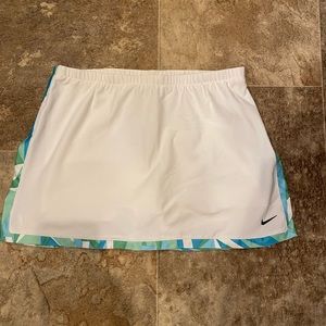 NWT Nike Tennis Skirt, Small